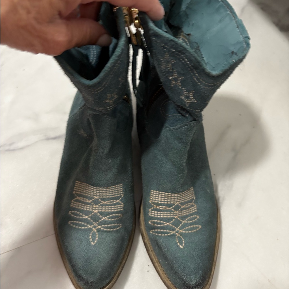 Teal Embroidered Women's Boots